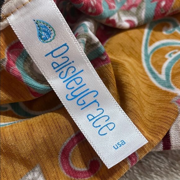 Paisley Grace Paisley Print Tunic Top - Picture 5 of 10